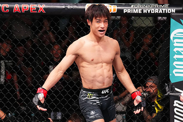 Tatsuro Taira Smashes Hyun Sung Park avec épique Face Crank Soumission - UFC Vegas 108 Highlights 4 GetTyImages 2228266143 612x612 1