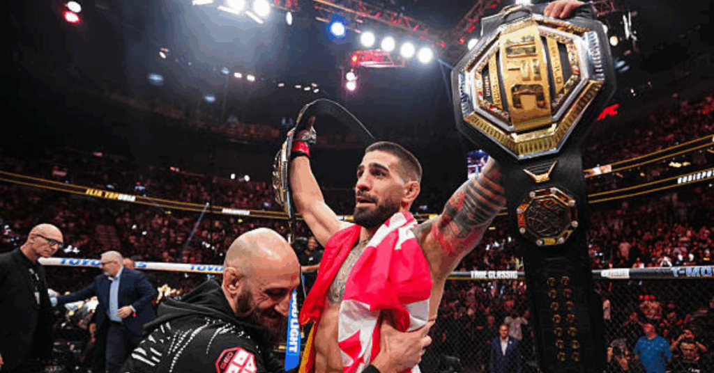 Le champion de l'UFC, Ilia Topuria, exprime sa solidarité avec les familles de Gaza