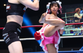 Regarder : « Real Chun‑Li » Mona Kimura se fraye un chemin vers 4-0 lors de ses débuts en K-1