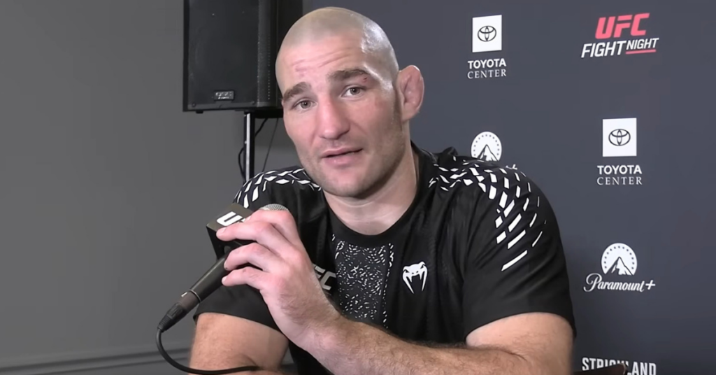L'UFC a-t-il coupé le micro de Sean Strickland ? Ce que nous savons - Insider Expains