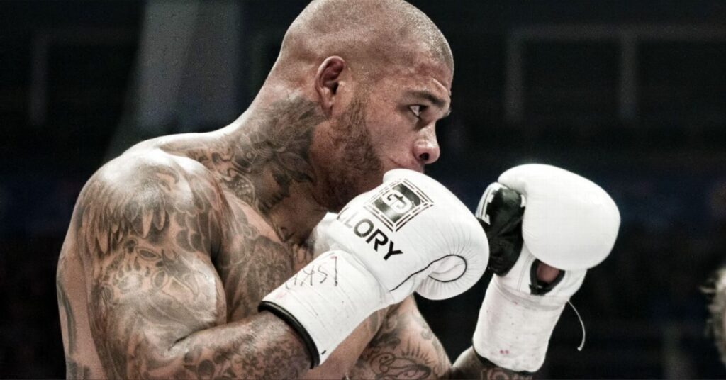 L'ancienne star du GLORY Kickboxing, Tyrone Spong, révèle les discussions sur le déménagement de l'UFC :