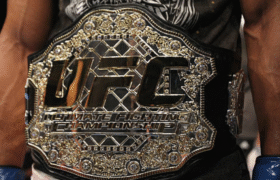 L’ancien champion des poids légers de l’UFC accuse une « terrible » erreur du médecin pour des blessures récurrentes au genou et 3 interventions chirurgicales avant le retour de l’UFC 322