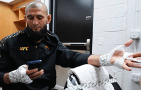 Khamzat Chimaev fait allusion à une interruption des combats si le prochain combat de l&rsquo;UFC n&rsquo;est pas réservé prochainement : « J&rsquo;ai été sous anesthésie 7 fois et j&rsquo;ai subi 6 interventions chirurgicales »