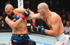 « La seule façon d&rsquo;obtenir ce combat » Ray Sefo décompose le trash talk de Sean Strickland sur Khamzat Chimaev