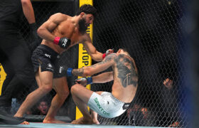 Arman Tsarukyan envoie un message de 4 mots à Justin Gaethje après la victoire de l&rsquo;UFC 331 KO